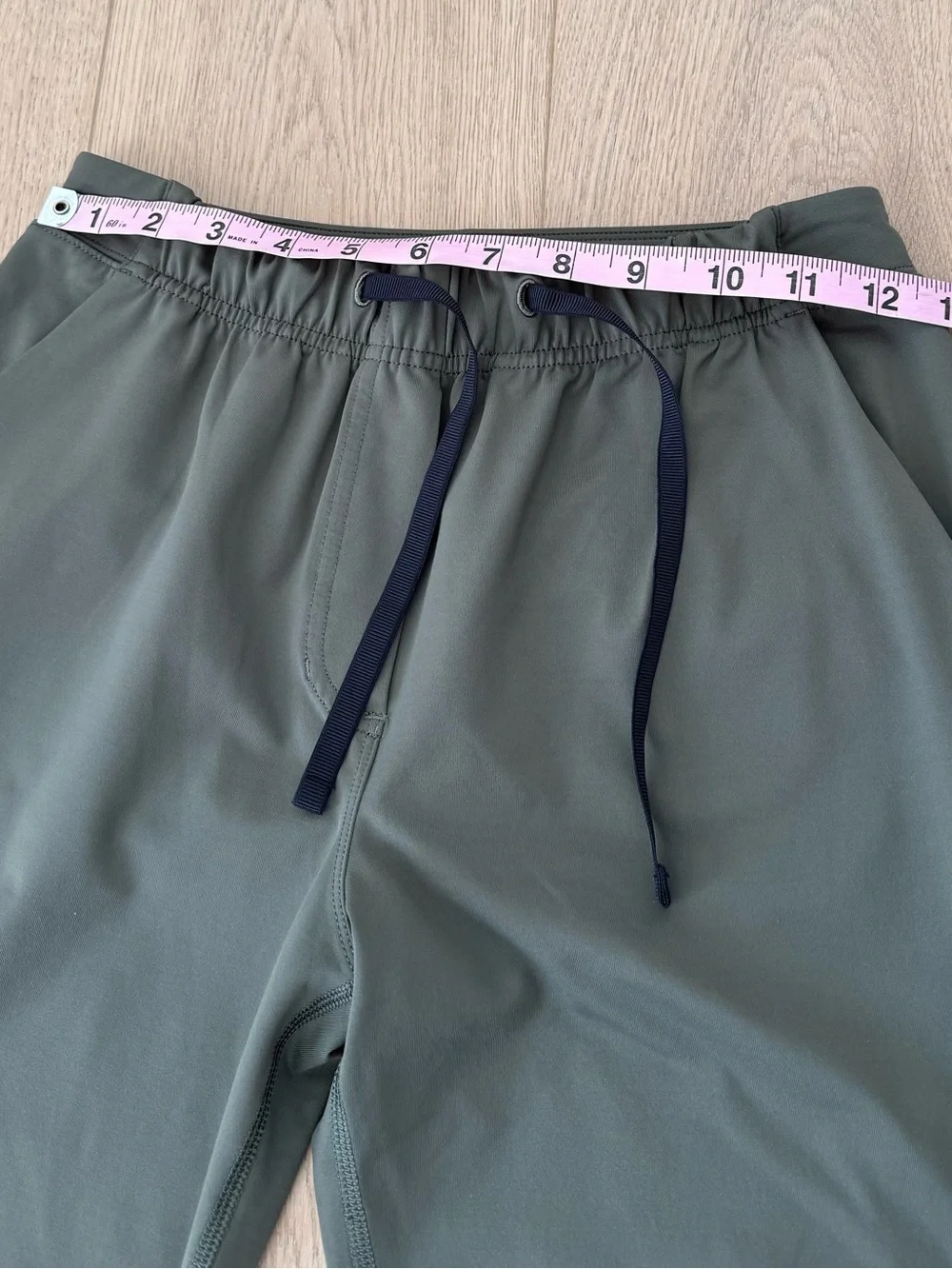 Lululemon Olive Drawstring Performance Pants Straight Leg Size 2